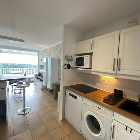 Appt Climatise De Charme-moderne - Vue Club Restanques Golfe Saint-tropez - Les Roses -